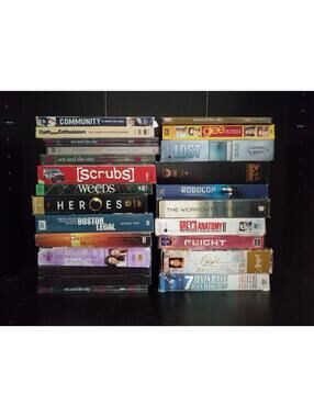 Lot Of 20 Estate Sale DVDs Variety Seasons Lot Scrubs Weeds Robocop ~ Trl4#116